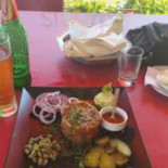 Hotel Restaurant Nelaura Mâncare