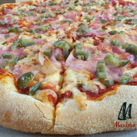 Maximo Pizza food