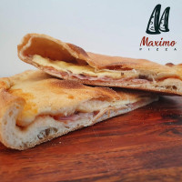 Maximo Pizza food