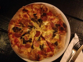 Paul's Select Restaurant-Pizzeria food