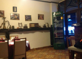 Paul's Select Restaurant-Pizzeria À l'intérieur