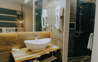 Complex Lostrita À l'intérieur