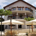 Restaurant MRC House Exterior