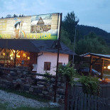 Hanul Vrăjit -terasă Exterior