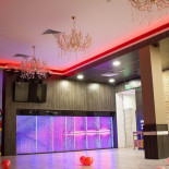 La Lele À l'intérieur