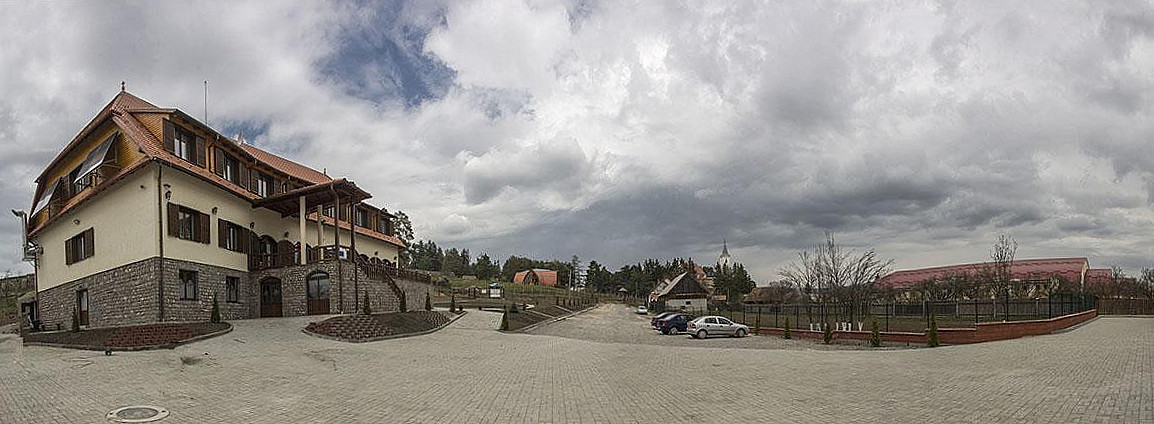 Farkas Panzió és Étterem Erdélyi Szállás Exterior