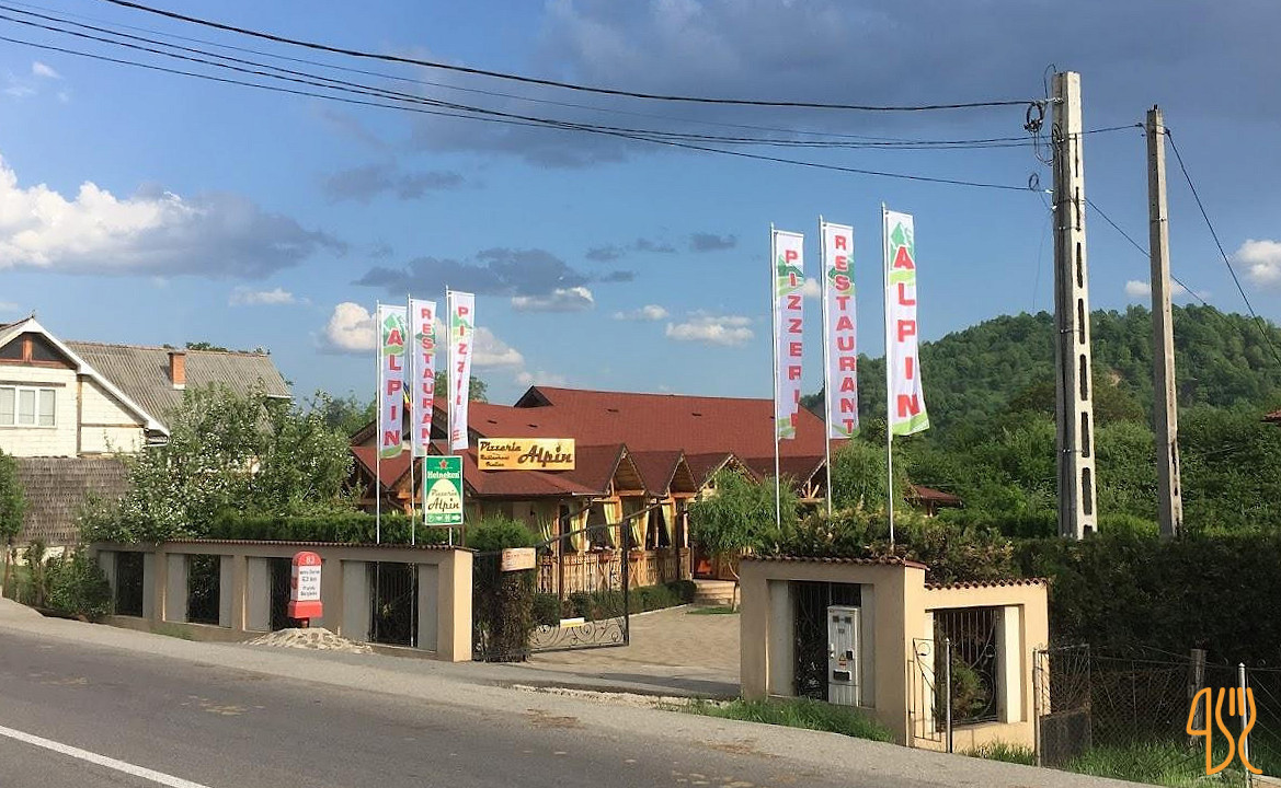 Pizzeria Alpin Exterior
