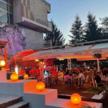 Cavoo Hot Tasty Extérieur