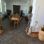 La Cetate, Mircea Dinescu Dentro