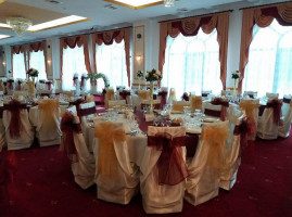 Ballroom Maneciu inside