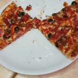 Pizza Maria Babeni Nourriture