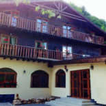 Hanu Bratcutei Exterior