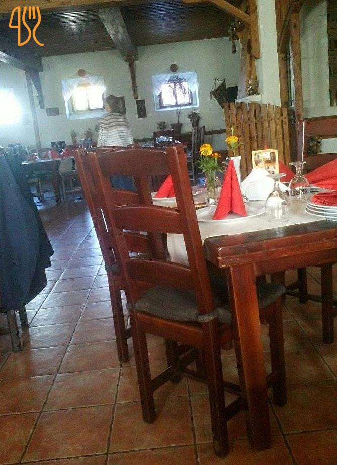 Hanul Drăguşeni În interior