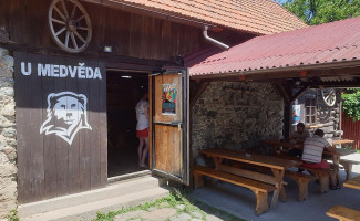 Pub U Medvěda outside