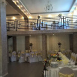 Three Sinners À l'intérieur