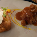 Curtea Domneasca Comida