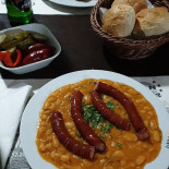 Complex Cozia Nourriture