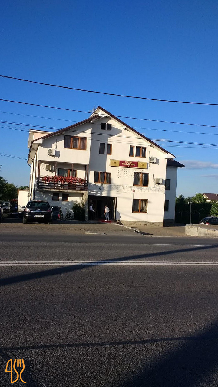 Balcost Exterior
