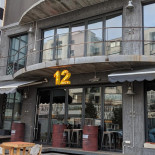 12 Doişpe Extérieur