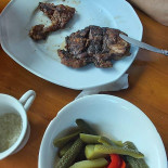 Izvorul Cerbului Comida