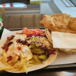 Pui Pe Jar Delicios (fastfood Grill) Mâncare