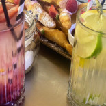 Pui Pe Jar Delicios (fastfood Grill) Mâncare