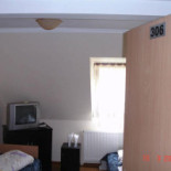 Leghia À l'intérieur