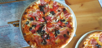 La Cooperativa Pizza food