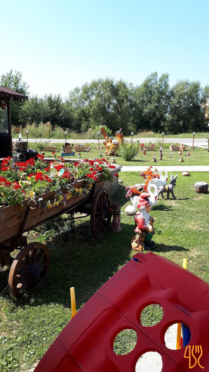 Păstrăvăria Crăcăoani Exterior