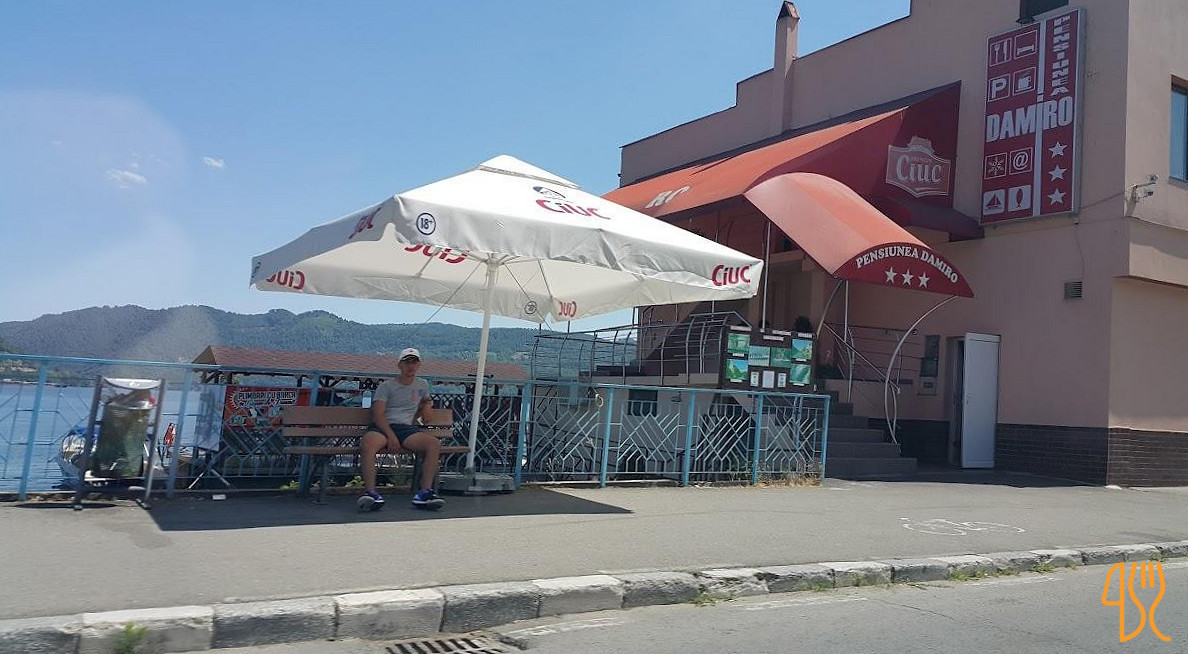 Pensiunea Damiro Exterior