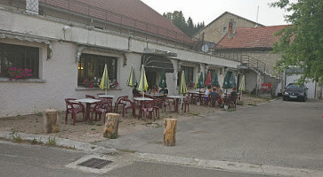 Escape Garden Exterior