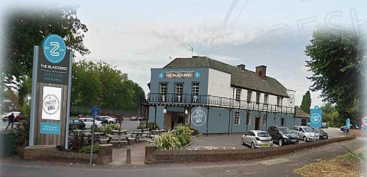 The Manor Lounge Exterior