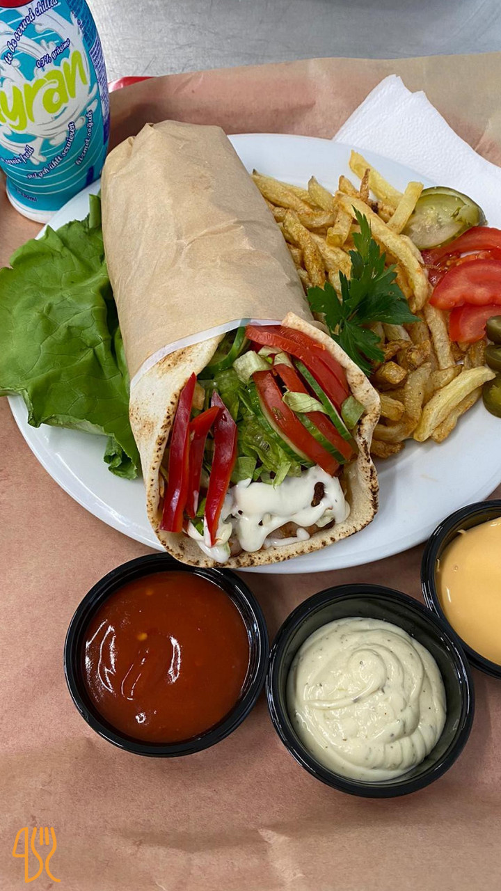 Deli•cios Fast Food Mâncare