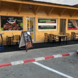 Deli•cios Fast Food Exterior