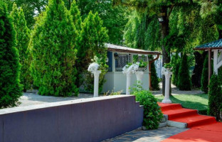 Calul Balan S.a. Exterior