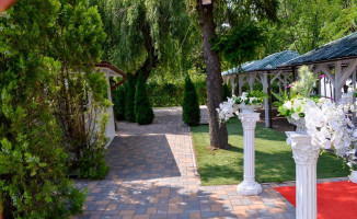 Calul Balan S.a. Exterior