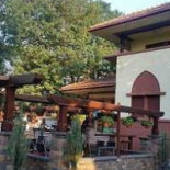Bella Muzica Restaurant Exterior