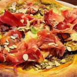 Laguna Albastra Comida