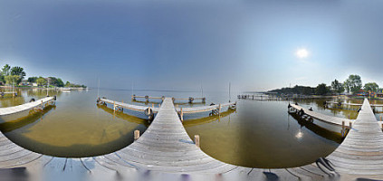 Cafeneaua Literara Outside