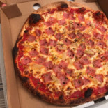 Cocoșu' Roșu Nourriture