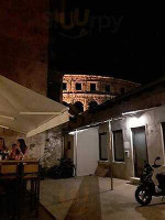 Ganesha Caffe Primaverii outside