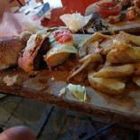 Burger si Scoici Comida