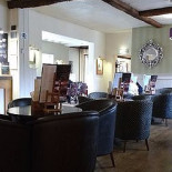 Bistro Junior Dentro