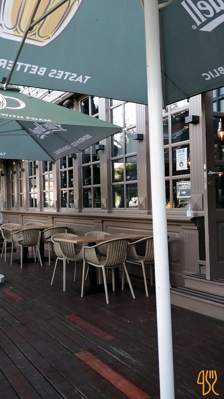 Towers Pub Centru Vechi Exterior