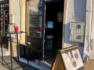 Nero Coffee Shop