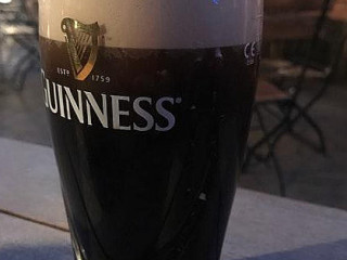 Daniel's Pub