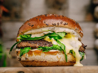 Submarine Burger America House