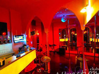 Attraction Club