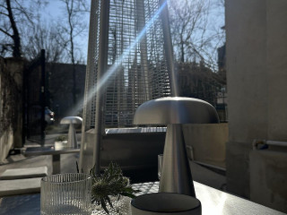 Chariot CafÉ