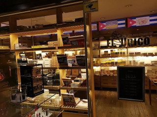 El Unico Cigar Lounge